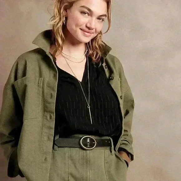 Banana Republic Balloon-Sleeve Blouse - Picture 2 of 6